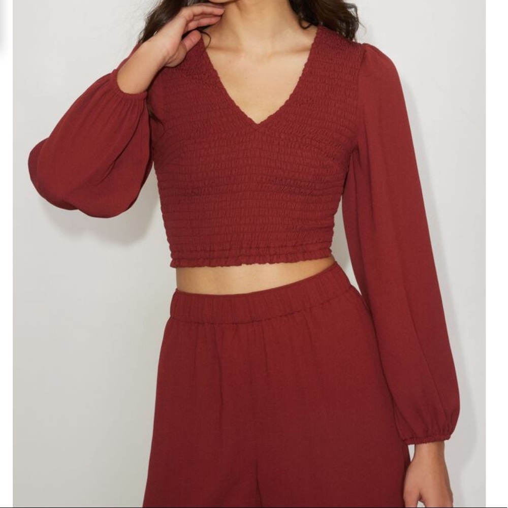 Cute set from Dynamite, worn once. Top small, pants Medium - Picture 5 of 10